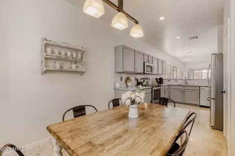 Dining - 4036 E Angela Dr, Phoenix, AZ 85032 photo 2 of 2