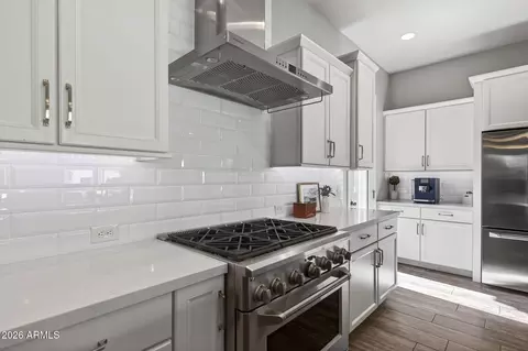 Kitchen - 10326 E Beta Ave, Mesa, AZ 85212 photo 5 of 8