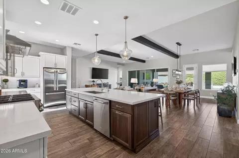 Kitchen - 10326 E Beta Ave, Mesa, AZ 85212 photo 6 of 8