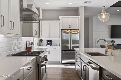 Kitchen - 10326 E Beta Ave, Mesa, AZ 85212 photo 7 of 8