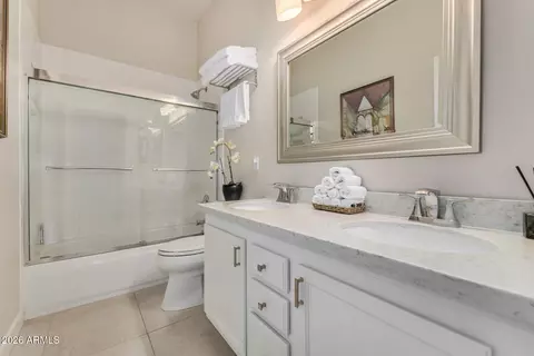 Bath - 4214 E Kirkland Rd, Phoenix, AZ 85050 photo 2 of 2