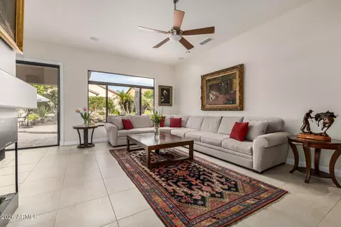 Living - 4214 E Kirkland Rd, Phoenix, AZ 85050 photo 2 of 9