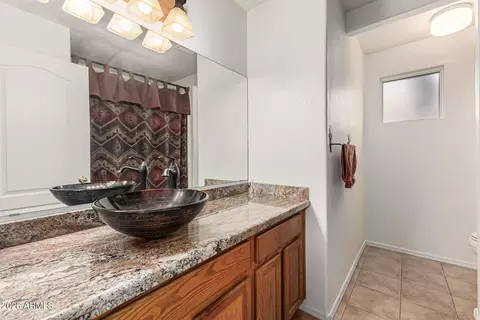 Bath - 11248 E Dartmouth Cir, Mesa, AZ 85207 photo 2 of 4