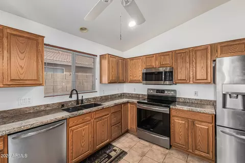 Kitchen - 11248 E Dartmouth Cir, Mesa, AZ 85207 photo 1 of 2