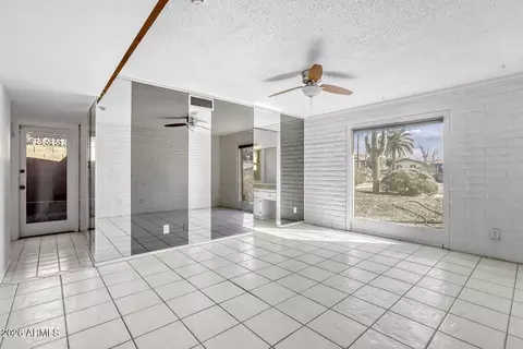 Living - 2308 E Lamar Rd, Phoenix, AZ 85016 photo 4 of 4