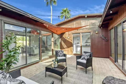 Exterior - 2308 E Lamar Rd, Phoenix, AZ 85016 photo 5 of 6