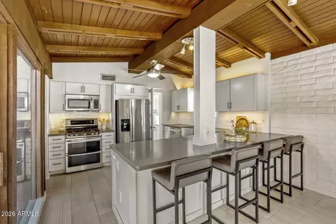 Kitchen - 2308 E Lamar Rd, Phoenix, AZ 85016 photo 1 of 4