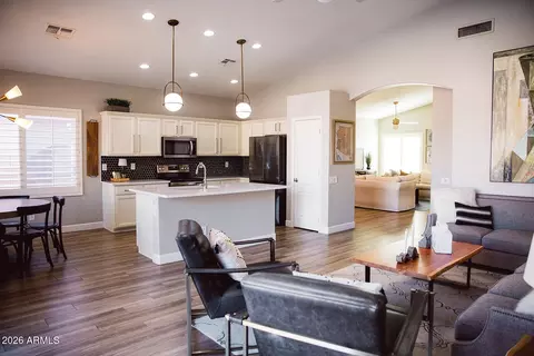 4612 E Mountain Vista Dr, Phoenix, AZ 85048 photo 3
