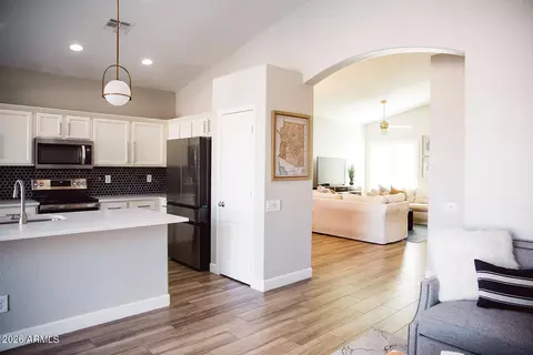 4612 E Mountain Vista Dr, Phoenix, AZ 85048 photo 6