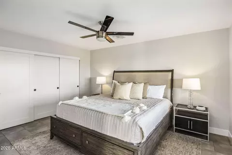Bedroom - 5518 E Rockridge Rd, Phoenix, AZ 85018 photo 4 of 5