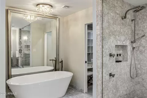 Bath - 5518 E Rockridge Rd, Phoenix, AZ 85018 photo 3 of 6