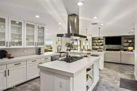 Kitchen - 5518 E Rockridge Rd, Phoenix, AZ 85018 photo 2 of 5