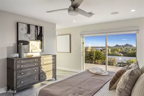 Bedroom - 5518 E Rockridge Rd, Phoenix, AZ 85018 photo 1 of 5