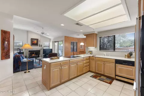 10497 E Cinnabar Ave, Scottsdale, AZ 85258