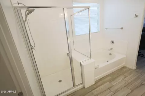 Bath - 2318 E Harwell Rd, Phoenix, AZ 85042 photo 6 of 6