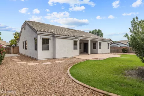 Exterior - 3111 E Canyon Creek Dr, Gilbert, AZ 85295 photo 4 of 7