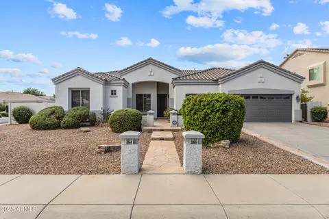 3111 E Canyon Creek Dr, Gilbert, AZ 85295