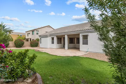 Exterior - 3111 E Canyon Creek Dr, Gilbert, AZ 85295 photo 3 of 7