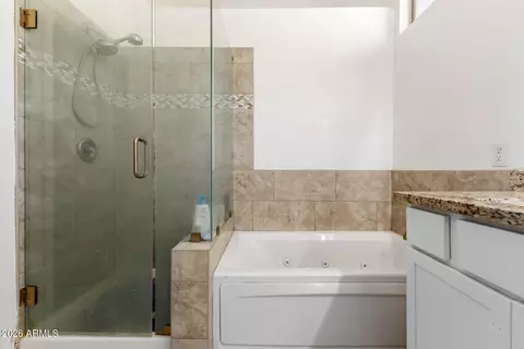 Bath - 2910 E Windsong Dr, Phoenix, AZ 85048 photo 2 of 3