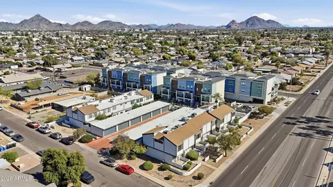 View/Area - 3411 N 12th Pl #2, Phoenix, AZ 85014 photo 3 of 3