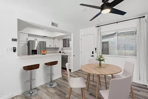 Dining - 3411 N 12th Pl #2, Phoenix, AZ 85014 photo 1 of 1