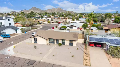 View/Area - 2826 E Cactus Rd, Phoenix, AZ 85032 photo 2 of 10