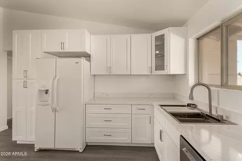 Kitchen - 2826 E Cactus Rd, Phoenix, AZ 85032 photo 1 of 3