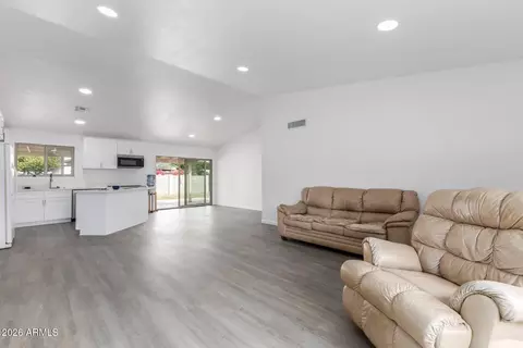 Living - 2826 E Cactus Rd, Phoenix, AZ 85032 photo 2 of 3