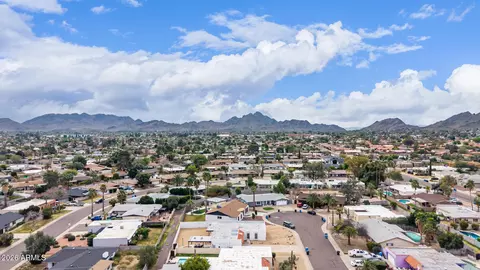 View/Area - 2826 E Cactus Rd, Phoenix, AZ 85032 photo 7 of 10