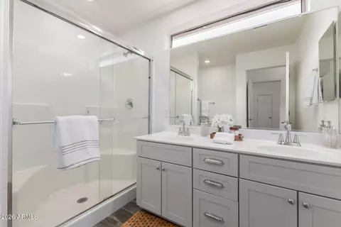 Bath - 4624 E Alfalfa Dr, Gilbert, AZ 85298 photo 1 of 2