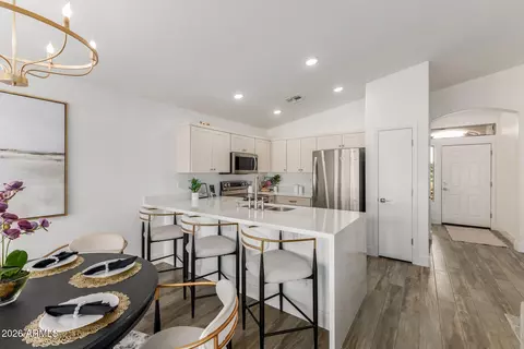 Kitchen - 4624 E Alfalfa Dr, Gilbert, AZ 85298 photo 1 of 3