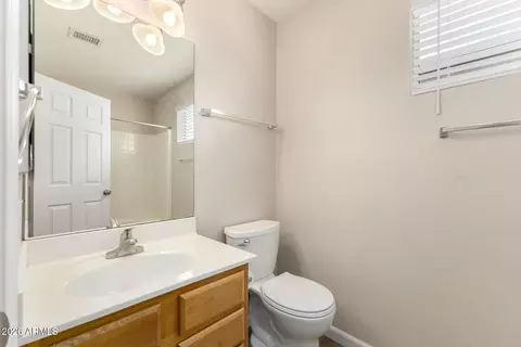 Bath - 3136 E Desert Ln, Gilbert, AZ 85234 photo 2 of 3