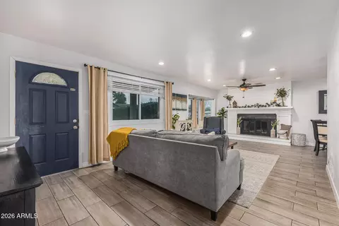 3313 W Surrey Ave, Phoenix, AZ 85029