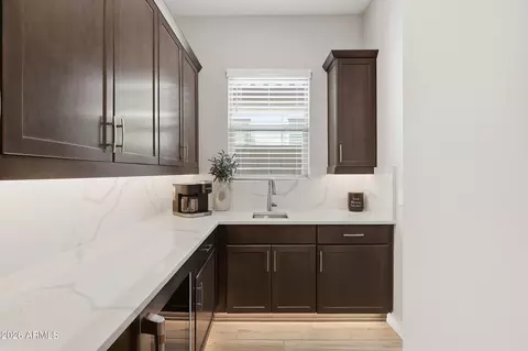 Kitchen - 9817 E Strobe Ave, Mesa, AZ 85212 photo 4 of 5