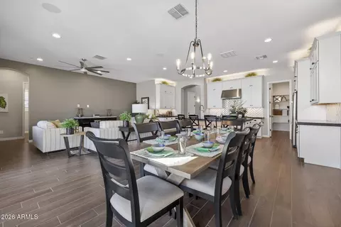 Dining - 4260 E Jones St, Gilbert, AZ 85295 photo 2 of 4