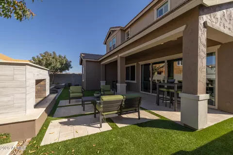 Exterior - 4260 E Jones St, Gilbert, AZ 85295 photo 12 of 20