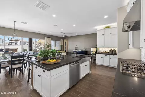 Kitchen - 4260 E Jones St, Gilbert, AZ 85295 photo 4 of 7