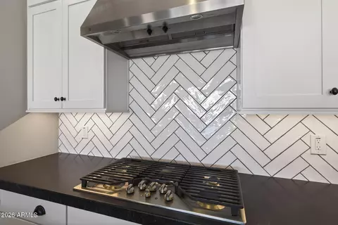 Kitchen - 4260 E Jones St, Gilbert, AZ 85295 photo 5 of 7