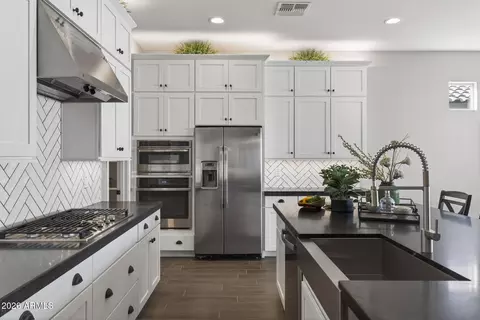 Kitchen - 4260 E Jones St, Gilbert, AZ 85295 photo 7 of 7