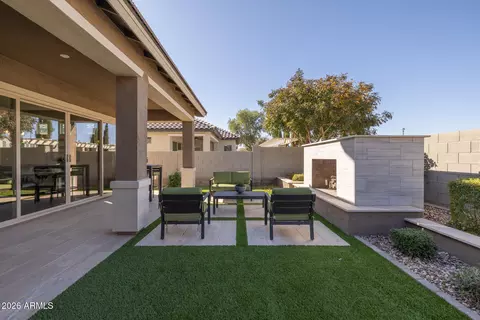 Exterior - 4260 E Jones St, Gilbert, AZ 85295 photo 13 of 20
