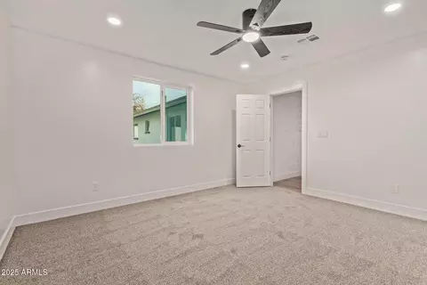 Bedroom - 1514 E Turquoise Ave, Phoenix, AZ 85020 photo 2 of 6