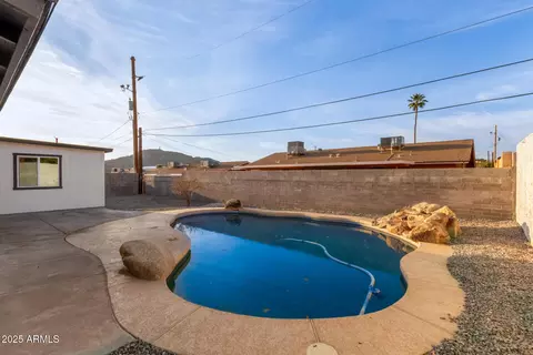 Exterior - 1514 E Turquoise Ave, Phoenix, AZ 85020 photo 10 of 11
