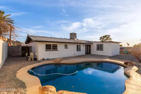 Exterior - 1514 E Turquoise Ave, Phoenix, AZ 85020 photo 9 of 11