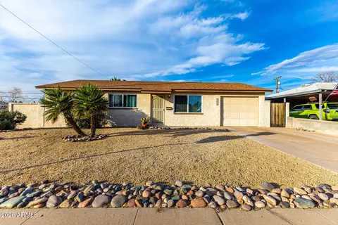 Exterior - 1002 E Orchid Ln, Phoenix, AZ 85020 photo 1 of 11