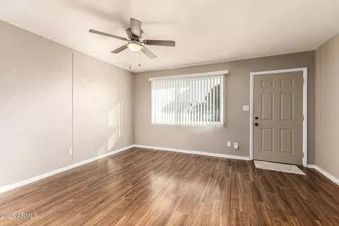 Living - 1002 E Orchid Ln, Phoenix, AZ 85020 photo 2 of 4