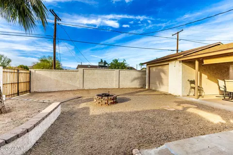 Exterior - 1002 E Orchid Ln, Phoenix, AZ 85020 photo 8 of 11