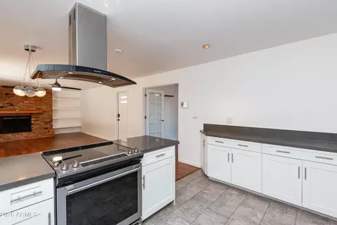 Kitchen - 841 E 10th St, Mesa, AZ 85203 photo 4 of 5