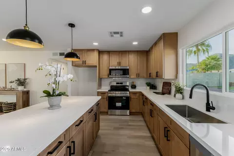 4050 E Sacaton St, Phoenix, AZ 85044 photo 12