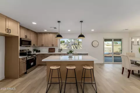 4050 E Sacaton St, Phoenix, AZ 85044 photo 9