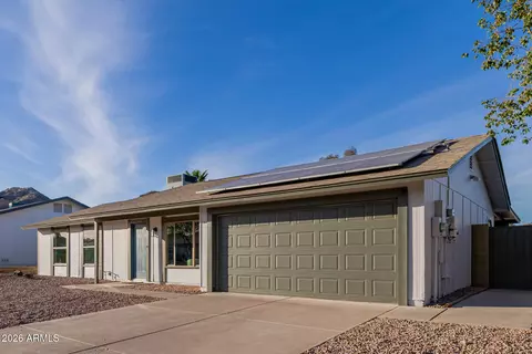 4050 E Sacaton St, Phoenix, AZ 85044 photo 2